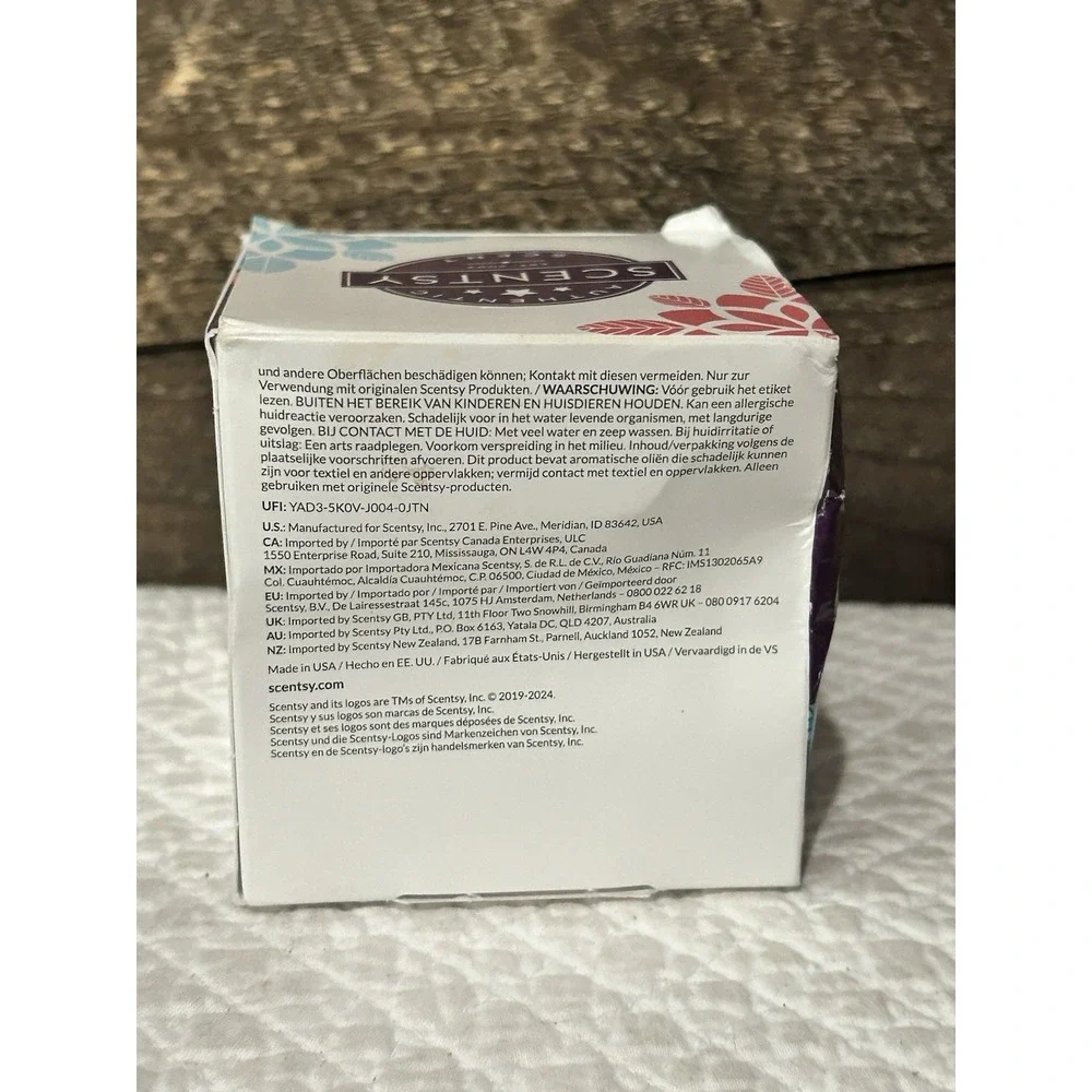 Scentsy Fragrance Christmas Cottage New In‎ Box 2.8 Fl Oz